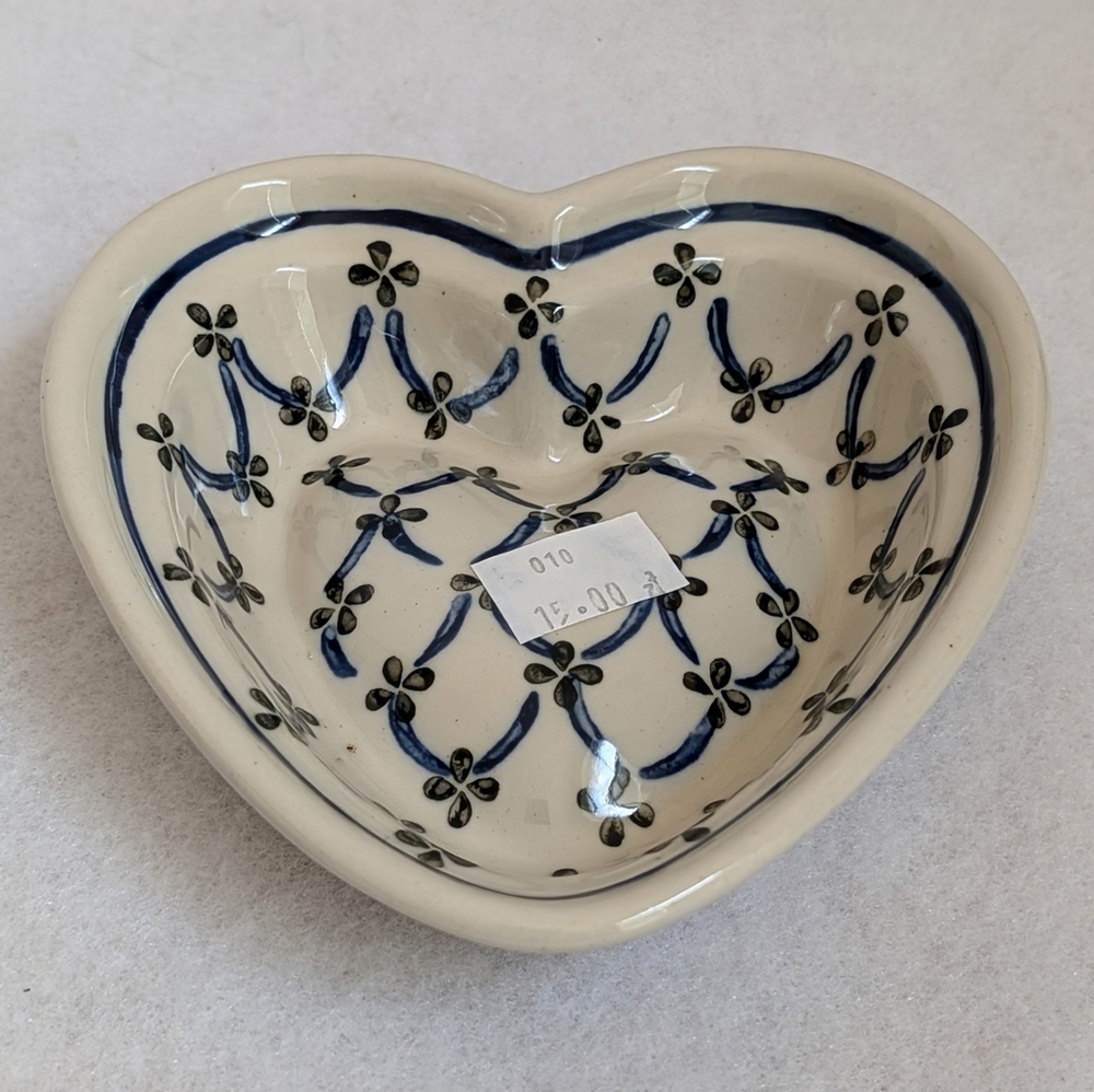 Polish Pottery Small Decorative Heart with a Floral & Ribbon Design